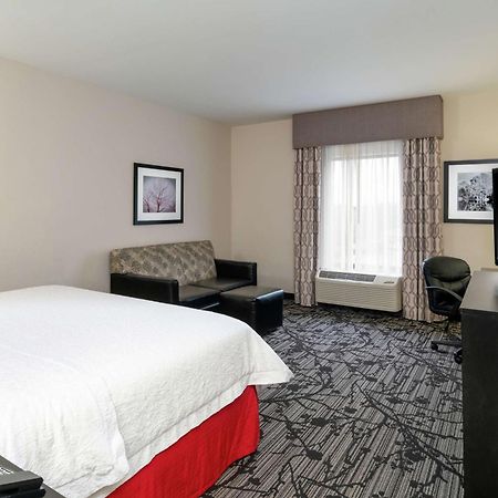 Hampton Inn And Suites Roanoke Airport/Valley View Mall Екстериор снимка