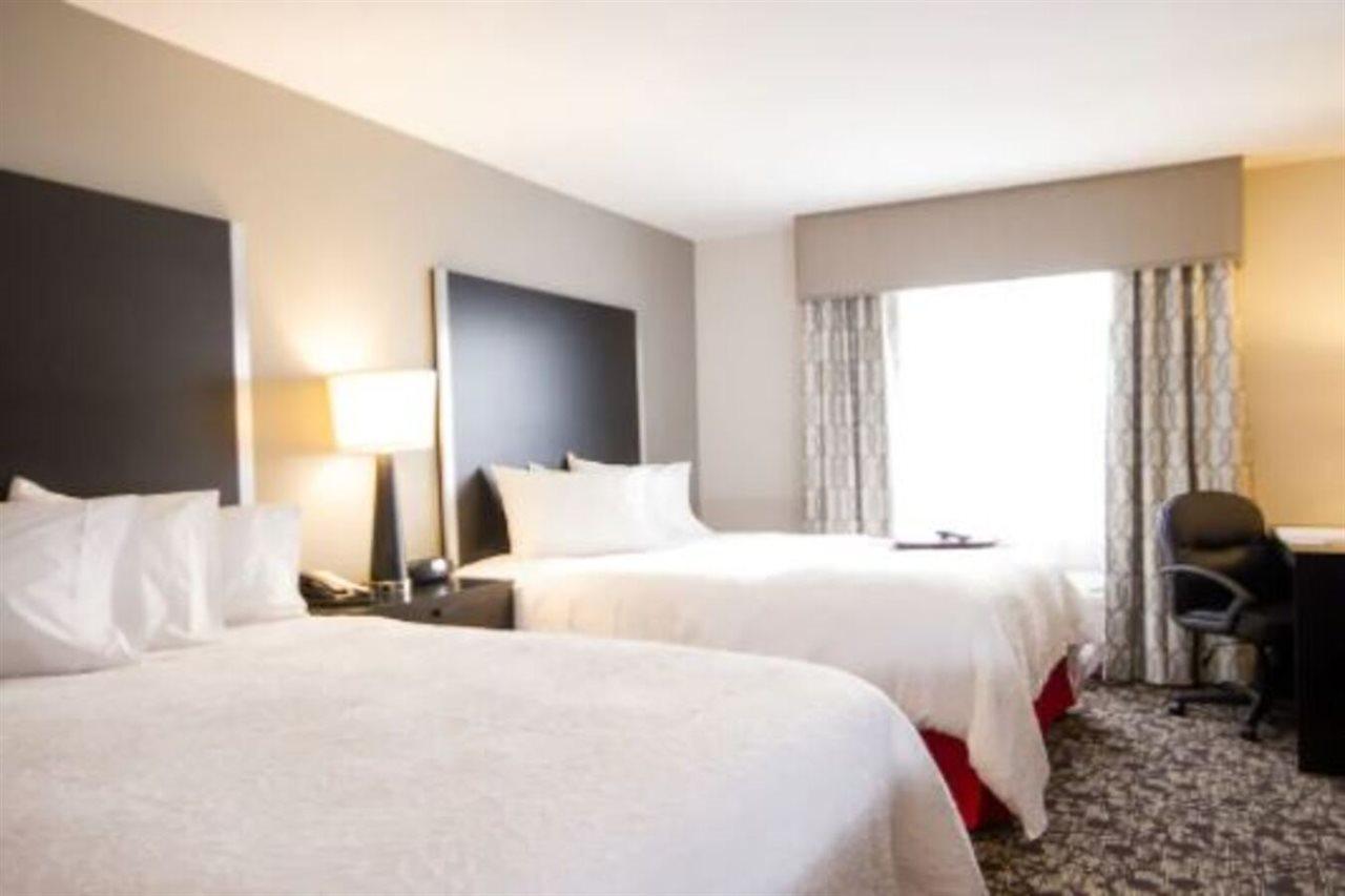 Hampton Inn And Suites Roanoke Airport/Valley View Mall Екстериор снимка