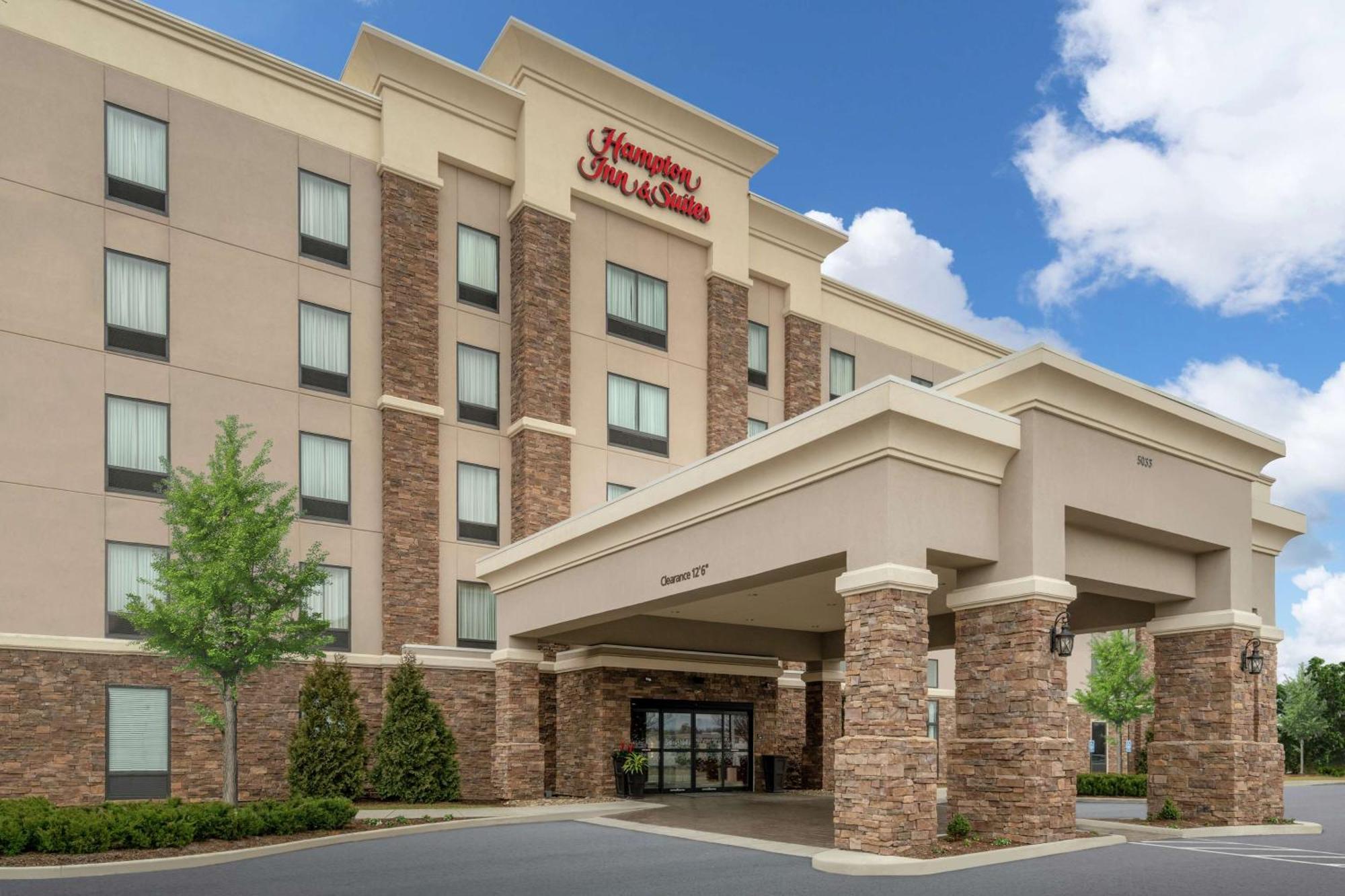 Hampton Inn And Suites Roanoke Airport/Valley View Mall Екстериор снимка