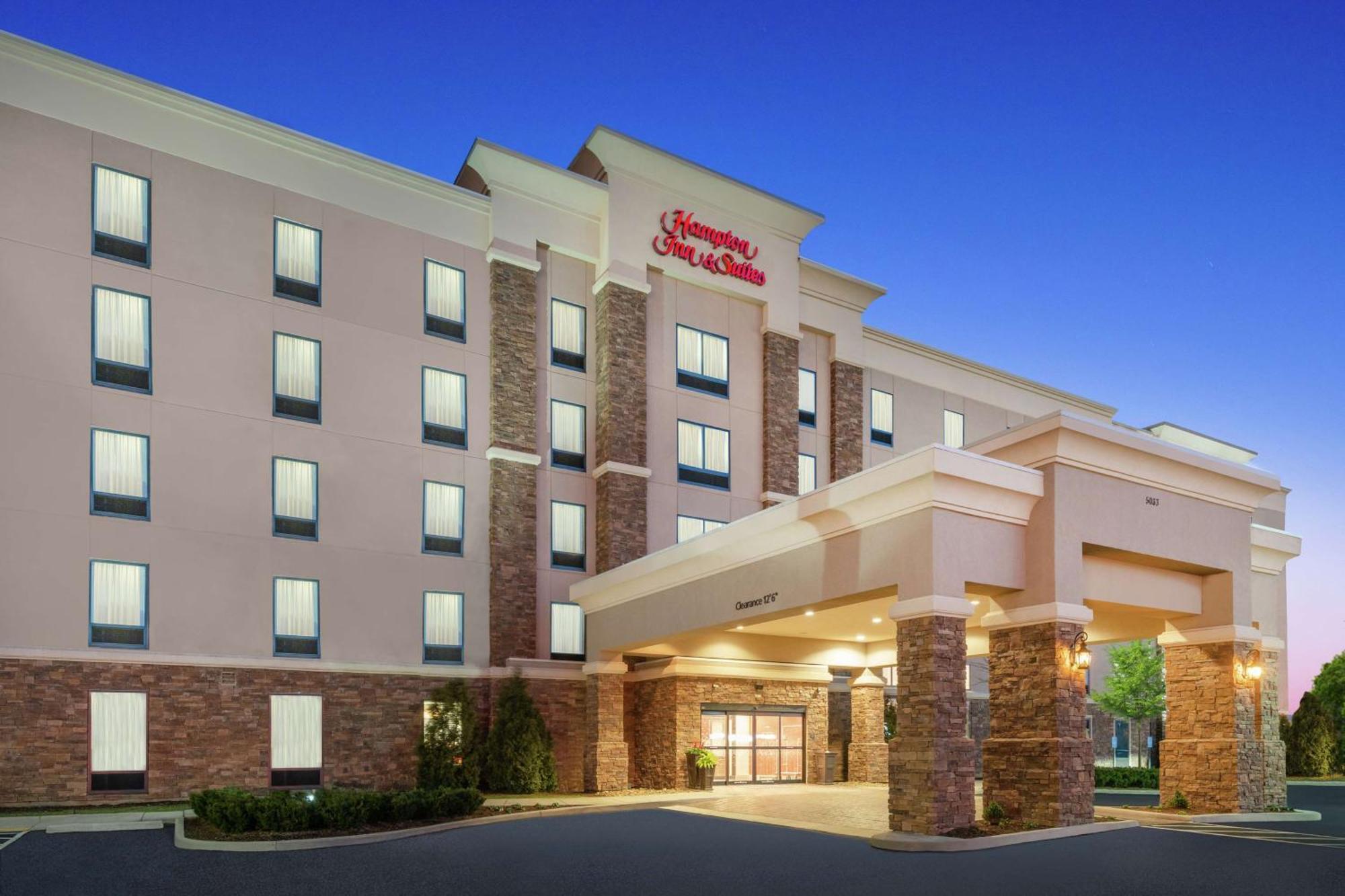 Hampton Inn And Suites Roanoke Airport/Valley View Mall Екстериор снимка